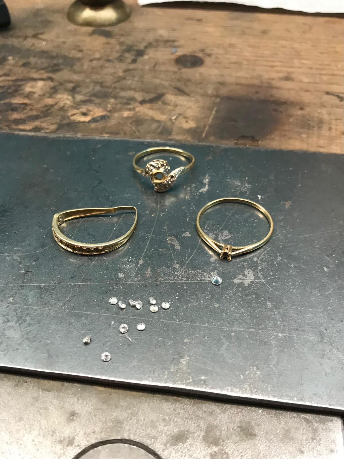 Transformation de bijoux, bijou en or et argent retravaillé sur établi - Kørus création