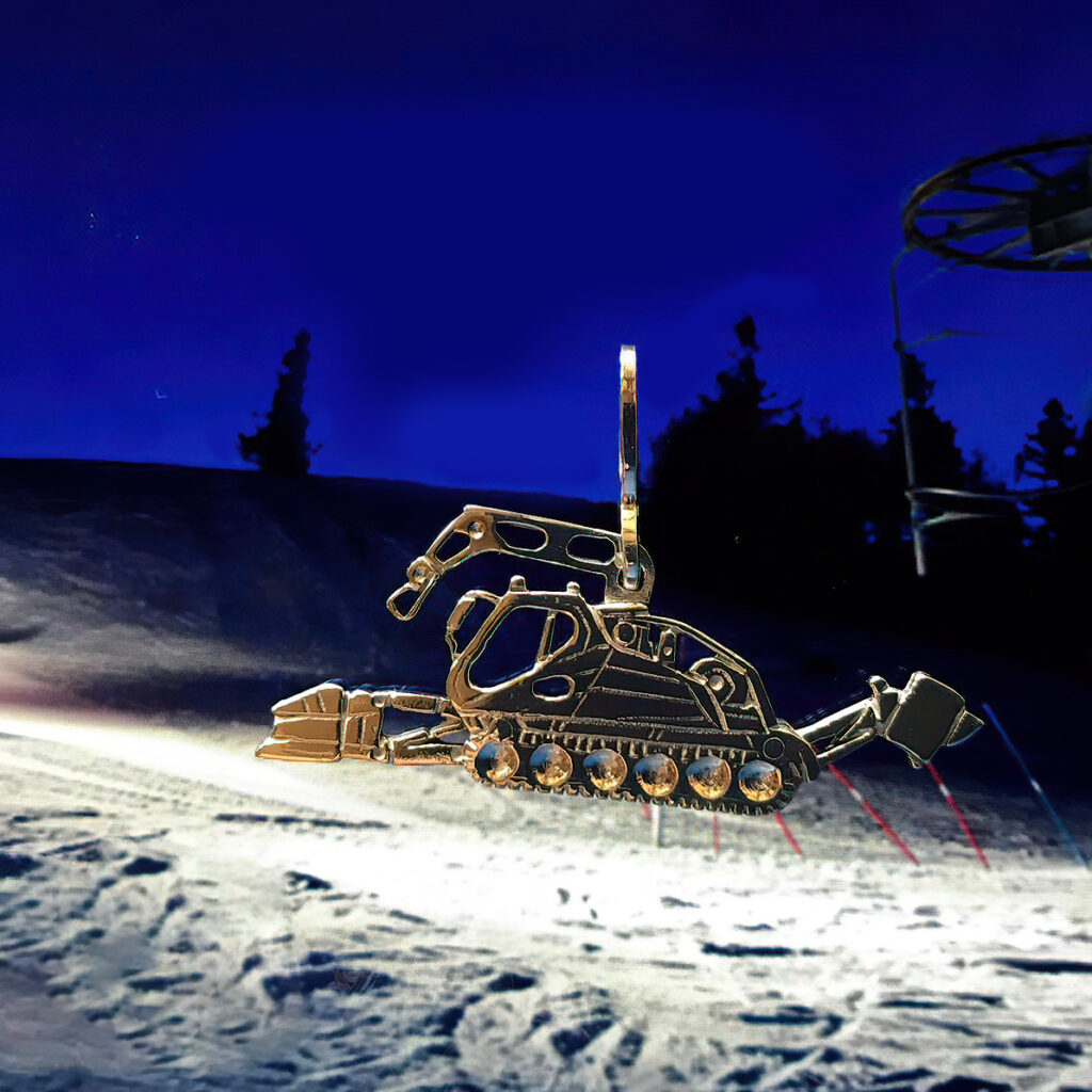 Pendentif sur mesure en or et argent, dameuse articulée PistenBully, création originale - Kørus création